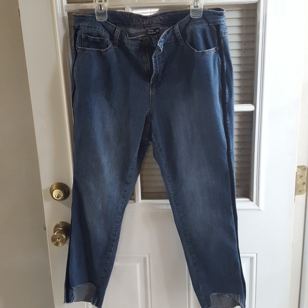 Rampage skinney mid rise jeans